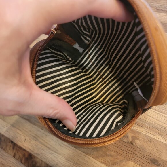 Beverly Hills Polo Club Signature Print Brown/Tan Zip Wristlet Purse - Picture 4 of 12